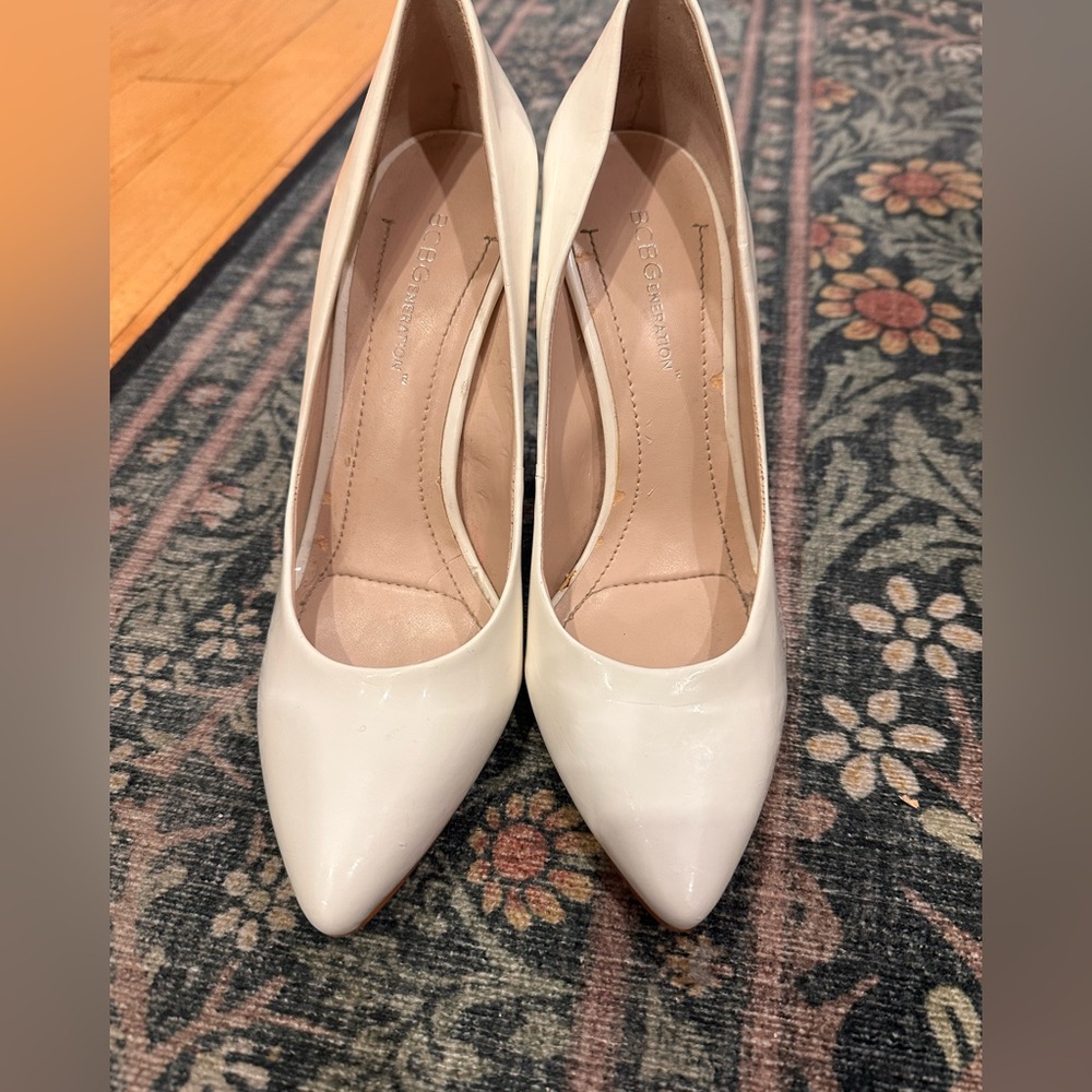 BCBGeneration Women's Cream Heels